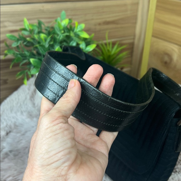 BALLY VINTAGE Black Corduroy Geometric Baguette Bag - PRISTINE - Picture 11 of 16